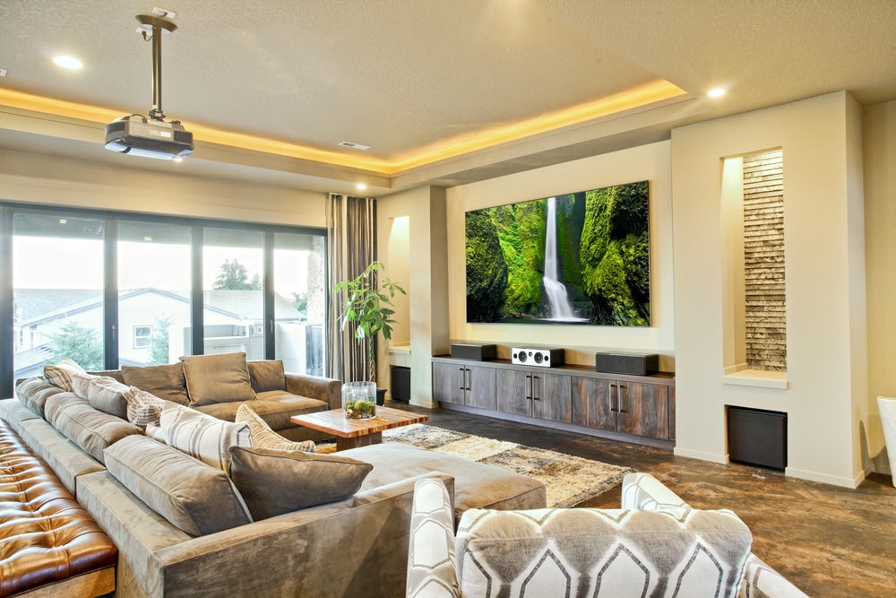 Entertainment room in luxury home